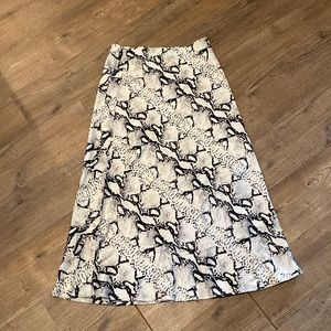 Vici - Dance & Marvel - Azalea Snake Print MIDI Skirt - size small